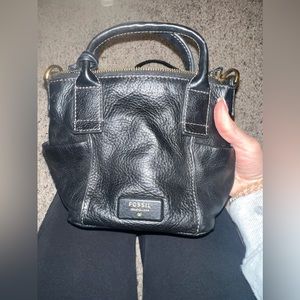 Black leather fossil cross body purse
